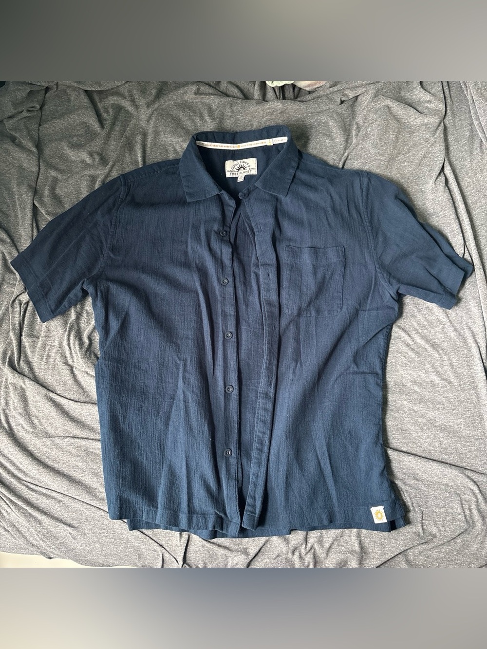 Good Times and Sunny Days Blue Button-Up Shirt Size M